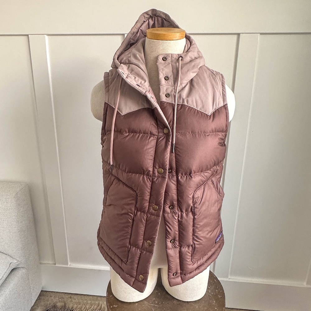 Patagonia Bivy Vest Dusky Brown Size Small NWOT RARE COLOR
